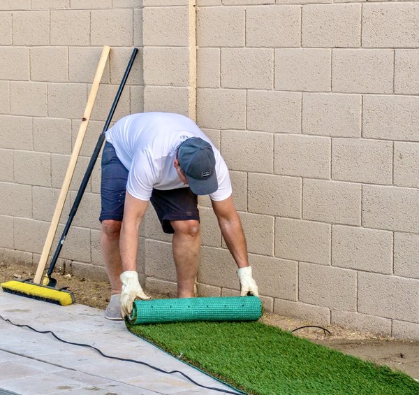 Pourquoi faire installer un gazon synthétique ?