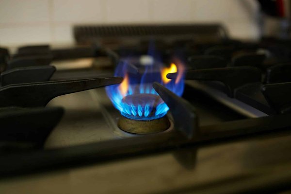 Quels critères faut-il prendre en compte pour sélectionner le réchaud gaz idéal pour le camping ?